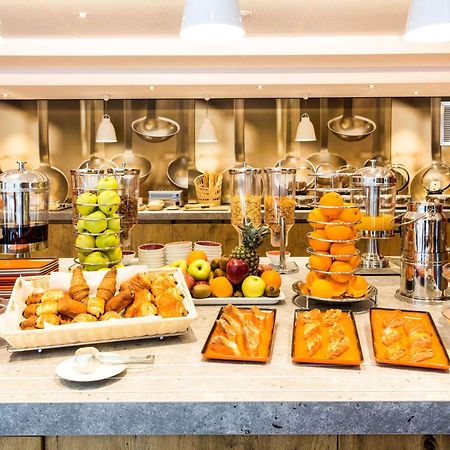 Ibis Yerevan Center Ngoại thất bức ảnh