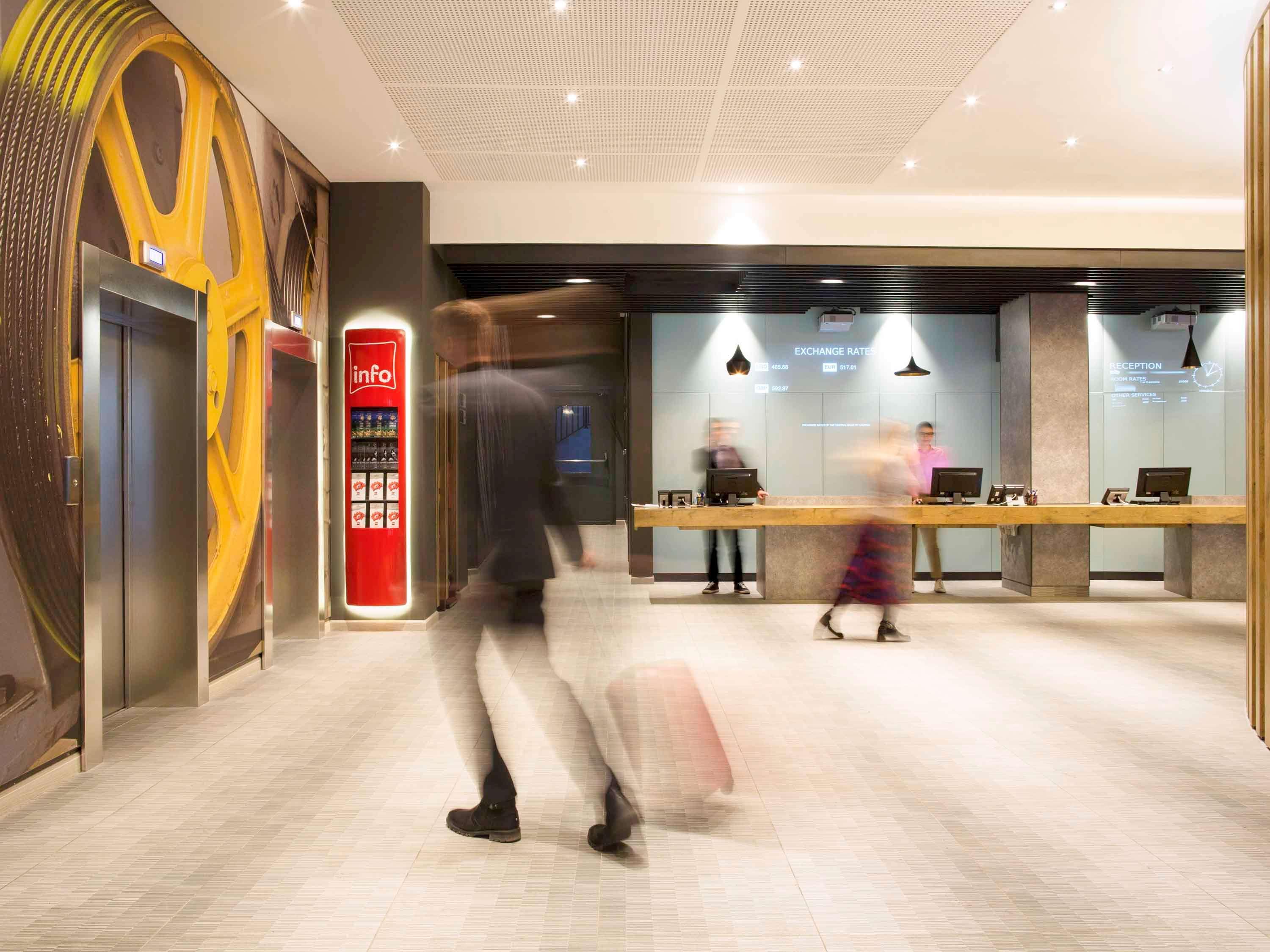 Ibis Yerevan Center Ngoại thất bức ảnh
