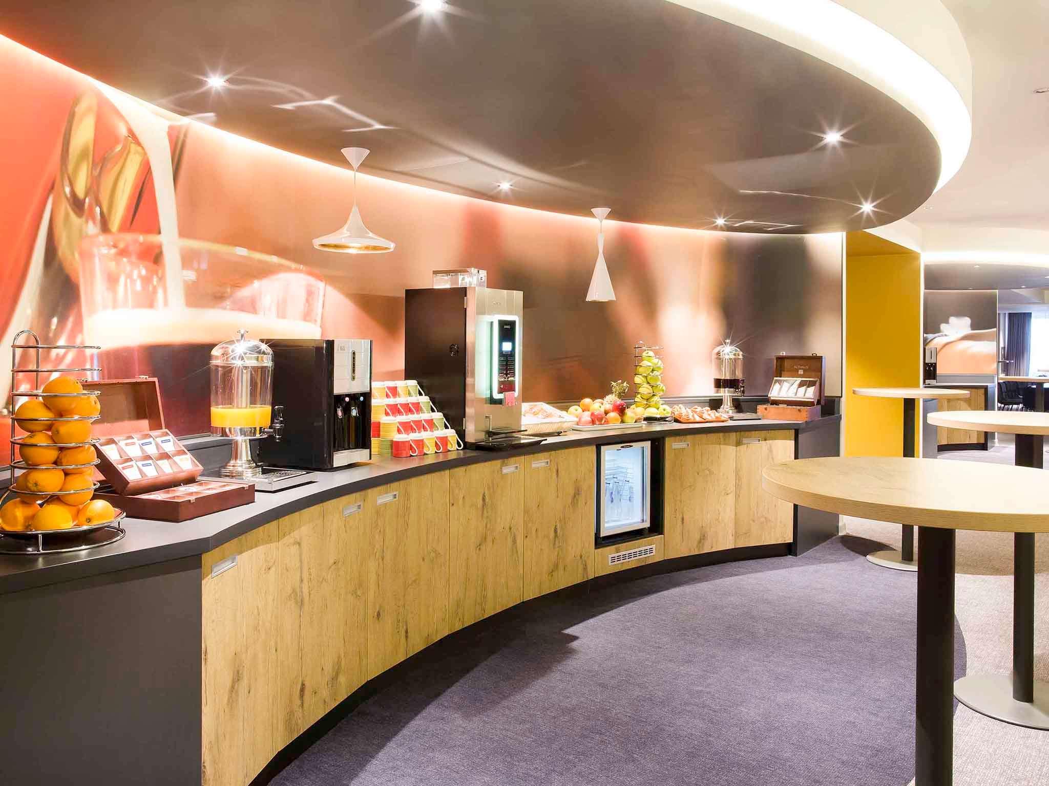 Ibis Yerevan Center Ngoại thất bức ảnh